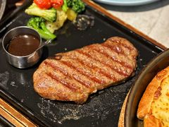 -必胜客(东大桥店)