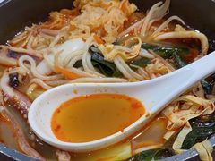 -灵芝妹子海鲜米线(凯德和平广场店)