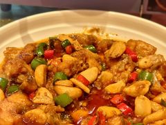 鮰鱼头鱼二吃—红烧-巴陵全鱼席(湖南老字号汴河街店 )