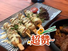 炭烤鸡肉串配酸奶黄瓜酱-帕歌西班牙餐厅paco tapas