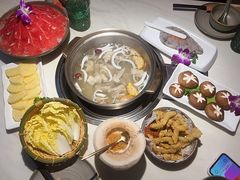 -喃喃椰·糟粕醋·椰子鸡火锅(七堡花园店)