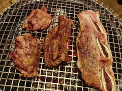 -铭牛烧肉·和牛海鲜自助(高新月牙湖店)