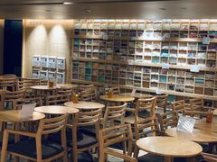 大堂-猫的天空之城概念书店(苏州诚品店)