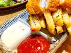 英式炸鱼配宽薯-HELLO 27 意面·沙拉·帕尼尼