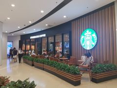 等位区-星巴克臻选(莘庄仲盛店)