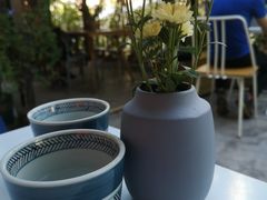 -彳亍咖啡·这里(水湾路店)