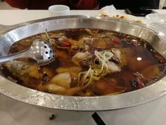 -鑫巴蜀小镇 · 水煮鱼专研店(玉桥店)