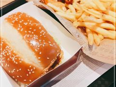 -肯德基(西影路店)