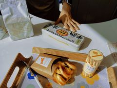 -好利来(回龙观东大街店)