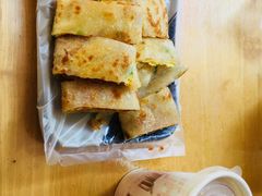 芝士肉松蛋饼-芳林早餐