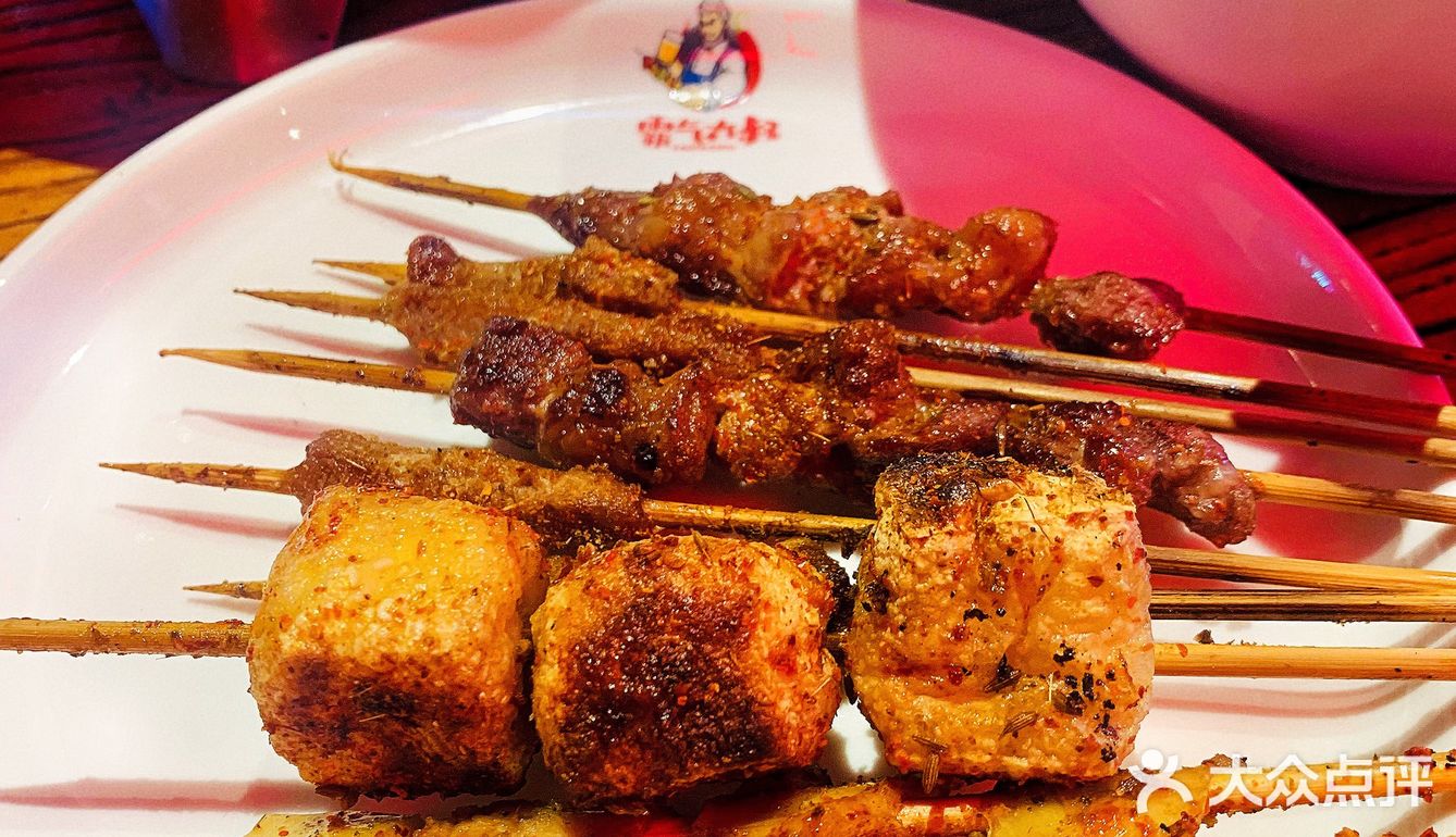 没打卡过他家，不敢说自己是名媛