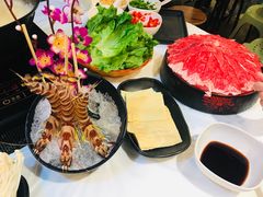 -鲜入围煮花胶鸡海鲜火锅