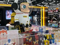 -泡泡玛特POPMART(侨福芳草地店)