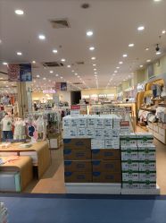 -爱婴室(上海浦建路店)
