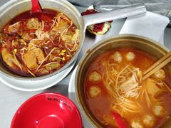 -铁锅哥米线