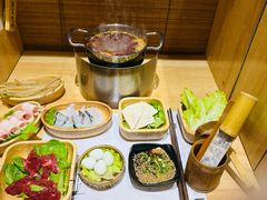 -独食火锅·半米屋台(直营总店)