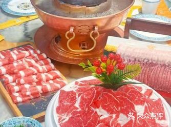 今天，我和同事们就奔向了聚宝源开饭群岛店
