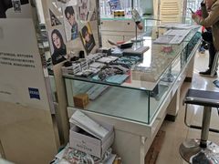 -罗创丹阳眼镜(童卫路店)