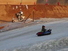-采薇庄园四季滑雪场