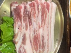 -围炉肉舍•炭烤活鳗•丹东海鲜烤肉(步行街店)