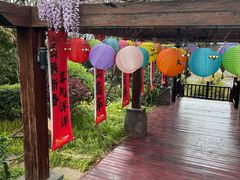 -七彩云南古滇温泉山庄