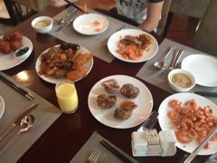 -荣誉国际酒店-云顶旋转餐厅