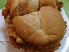 猪扒包-胜利茶餐室