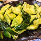 夏日初尝砂锅烤串，秘制烤鸡腿肉果然甜美配酒