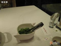 香菜-鼎鼎香·港式火锅(北京SKP店)
