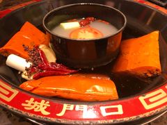 菌汤鸳鸯锅-椒香城门口重庆老火锅(宝安固戍店)