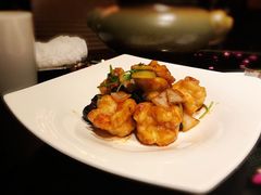 黑蒜大千爆虾球-北京四季酒店·采逸轩