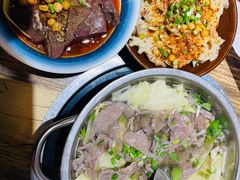 -冯烫烫跷脚牛肉·川菜小馆(武胜西街店)