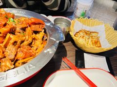 -胖哥俩肉蟹煲(济南世茂国际广场店)