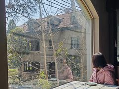 -穹六人间 people 6(岳阳路店)