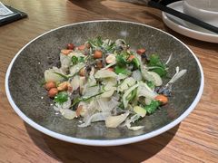 捞起冰爽鱼皮-粤集·手工粤菜(皇庭广场店)