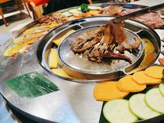 -哈哈碳都·牛肋条无限自助烤肉(台江万达店)