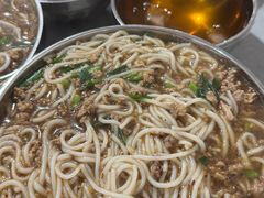 小碗瘦肉-正宗杨记普洱酸醋米线(总店)