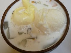 冰淇淋清补凉-志龙皇冠吃货椰子铺