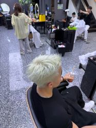 -藤野造型专业烫染接发