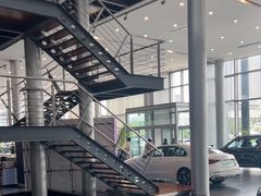 -天津波士信达奔驰4S店(卫津南路店)