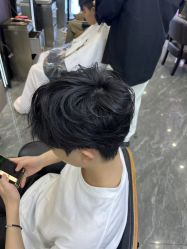 -藤野造型烫染·漂发