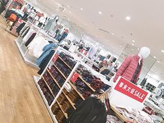 -优衣库(太原龙湖万达广场店)