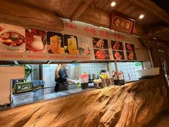 -城墙拐拐火锅(三峡广场黑金冠店)