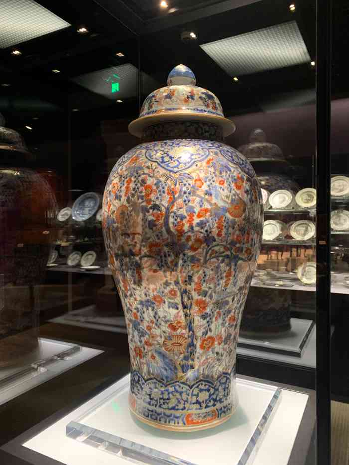 马未都的私人博物馆在上海中心37层环境特好各种瓷器金器佛像收藏品