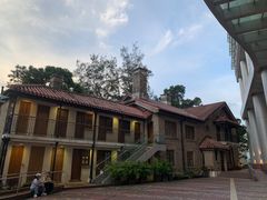 -香港大学
