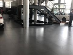 -天津波士信达奔驰4S店(卫津南路店)