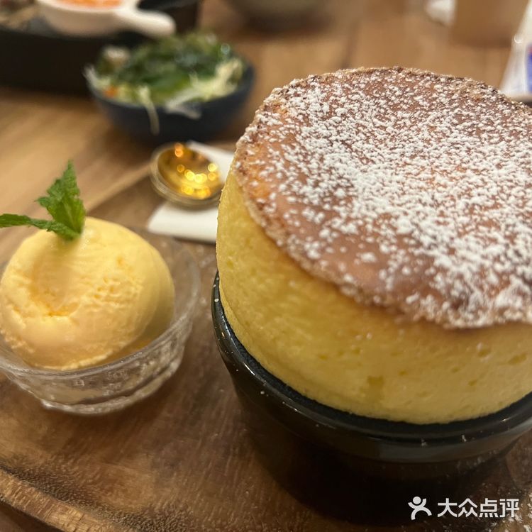 料很足嘻嘻 舒芙蕾很松软～趁热吃