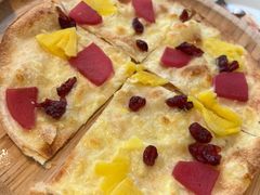 红酒雪梨水果脆薄饼-圣彼得堡观江俄餐厅(中央大街黑金冠店)