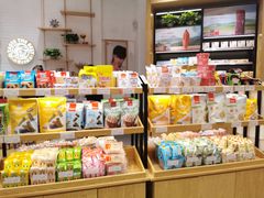 零售区-良品铺子(五角场万达店)