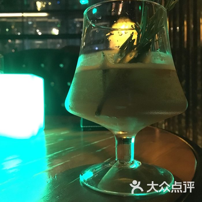 r2 lounge bar鸡尾酒吧